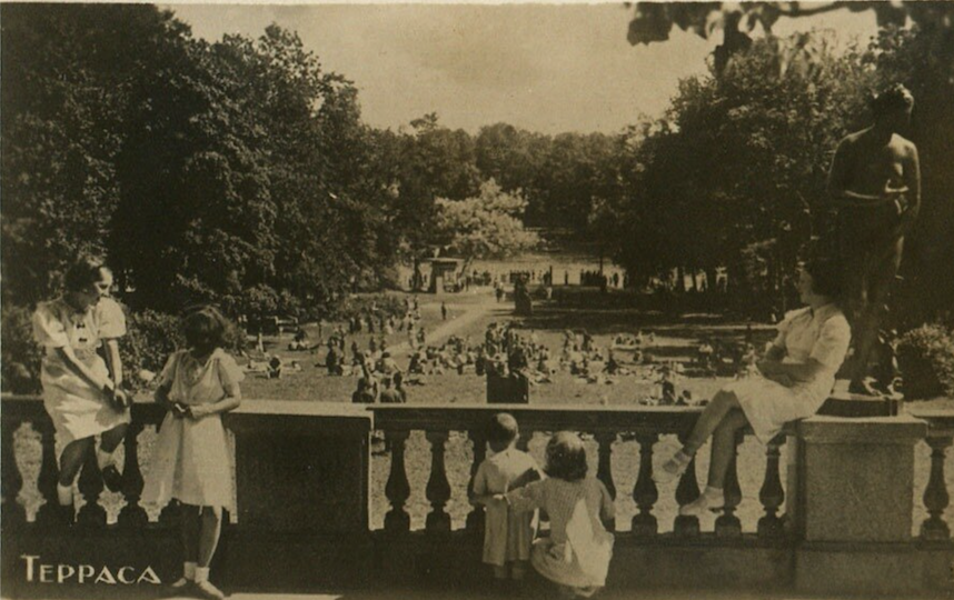 Jardines de Tsárskoye Seló, 1938, de Брейткас Михаил